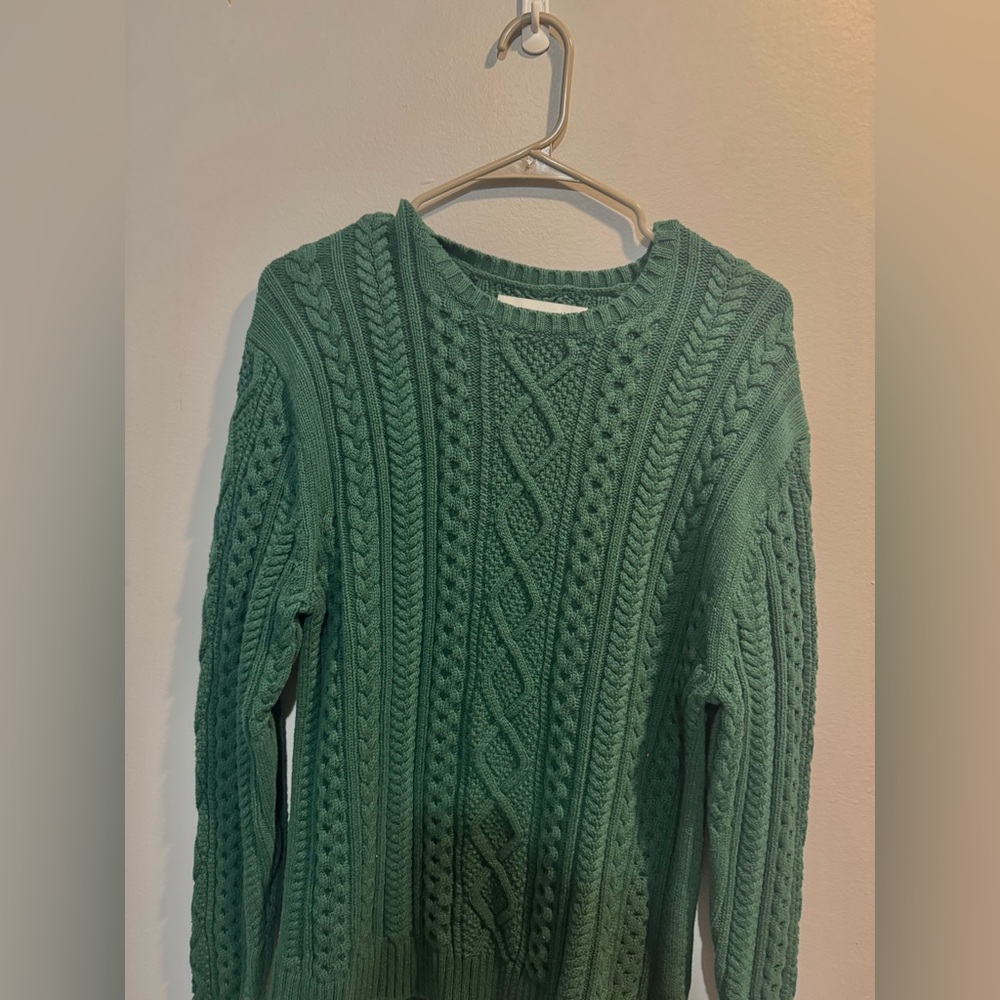 Cozy green sweater